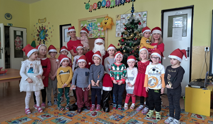 4. fotografia fotogalérie Mikuláš 2023 a I. vianočné trhy